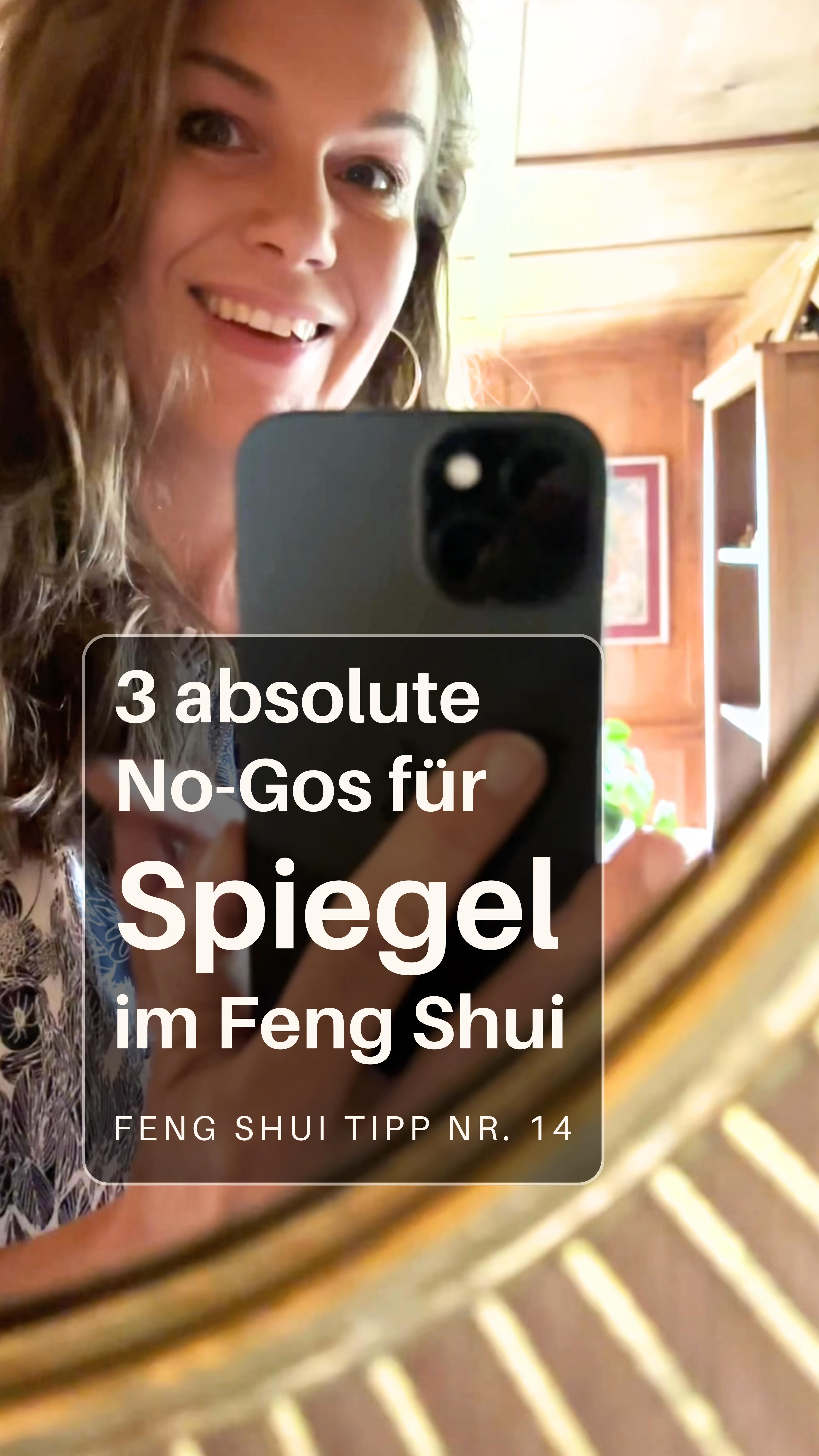 ✨🪞🌿
3 Spiegel-No-Gos im Feng Shui – und wie du’s besser machst

Spiegel sind im Feng Shui kraftvolle Energielenker – wenn sie richtig platziert sind. Falsch eingesetzt, können sie aber Unruhe, Blockaden oder sogar Geld- und Energieverlust verursachen.

Hier sind 3 klassische No-Gos, die du vermeiden solltest:

🌀 1. Spiegel reflektiert Unordnung
Spiegel verstärken, was sie zeigen. Wenn sie auf Chaos blicken (z. B. Wäscheberge, Regalkram oder offene Abstellbereiche), verdoppeln sie genau diese Energie.
💡 Zeig dem Spiegel lieber Ruhe: Pflanzen, Licht oder freie Flächen.

🧍‍♀️ 2. Kopf wird im Spiegel abgeschnitten
Ist der Spiegel zu tief oder zu klein, wirkt dein Spiegelbild unvollständig. Das schwächt auf Dauer dein Selbstbild.
💡 Der ganze Kopf muss sichtbar sein – aufrecht, ohne Bücken oder Strecken.

🚪 3. Spiegel direkt gegenüber der Eingangstür
Der Eingang ist der „Mund des Qi“. Ein Spiegel, der hier platziert ist, wirft die frische Energie sofort wieder hinaus.
💡 Besser seitlich aufhängen – so fließt das Chi weiter ins Zuhause.

🌿 Achte auf klare Spiegel, runde Formen und schöne Rahmen. Kein Platz für verzerrte Bilder oder energieraubende Reflexe!

📍 Folge uns für tägliche Feng Shui-Tipps, die du ganz leicht selbst anwenden kannst.

#fengshui #spiegelimfengshui #fengshuitipps #wohnharmonie #klarheitzuhause #chiaktivieren #ordnungimblick #wohnenergie
