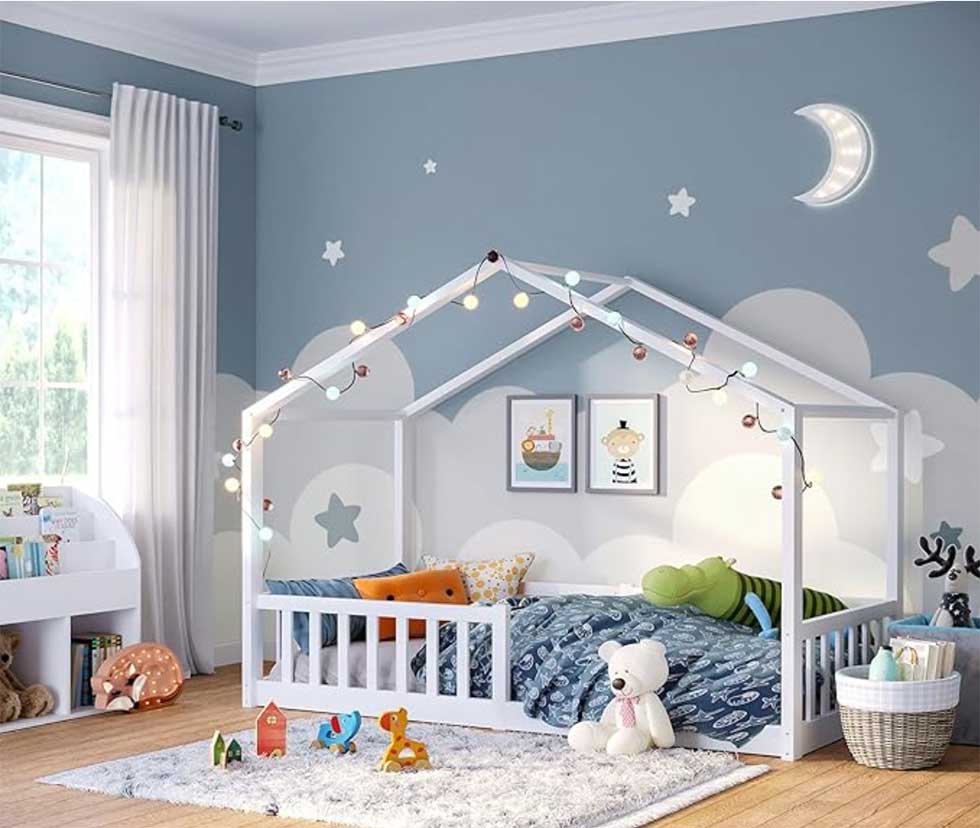 Feng Shui Bett für Kleinkinder mit Betthimmel und Lichterketten